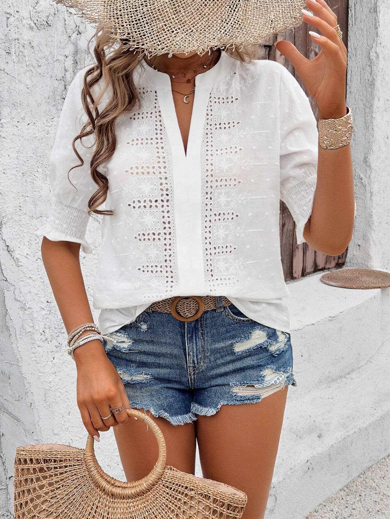V-neck puffy sleeve cutout hairball lace T-shirt